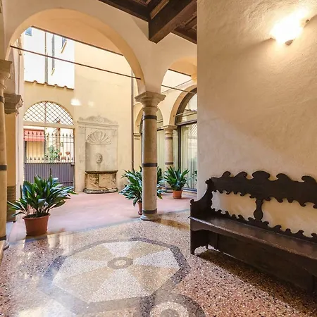 Mar9, Elegant Studio In The City Center