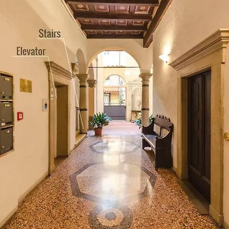 Mar9, Elegant Studio In The City Center *